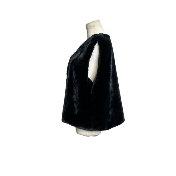 Echo black faux fur vest size Large - Picture 8 of 10